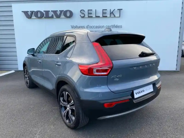 Volvo Xc40 t4 recharge 129 + 82ch inscription dct 7 — photo 4