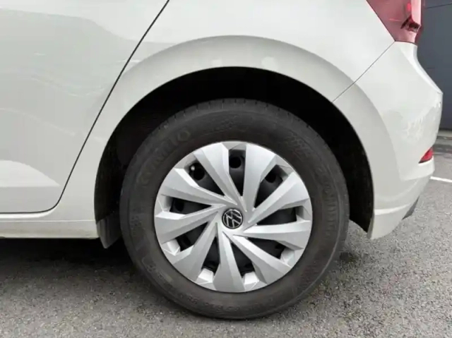 Volkswagen Polo 1.0 mpi 80ch — photo 4