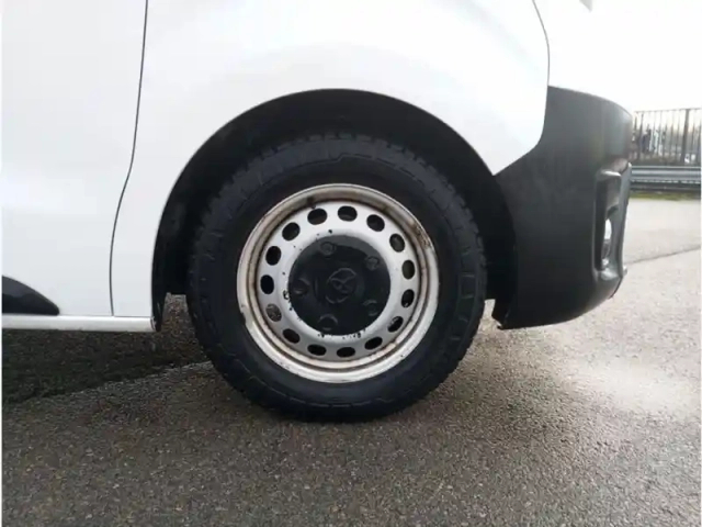 Toyota Proace medium 120 d-4d business 2.0 122 ch bm 6 vitesses — photo 13