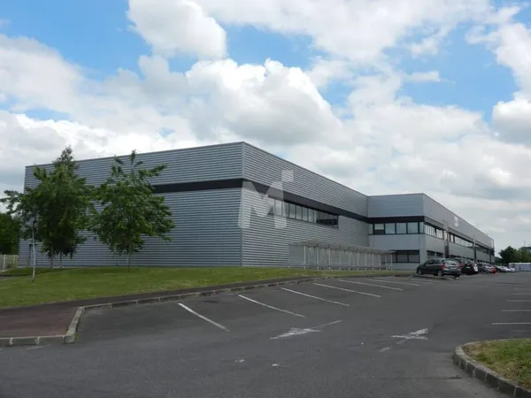 Local d'activité 3299 m²