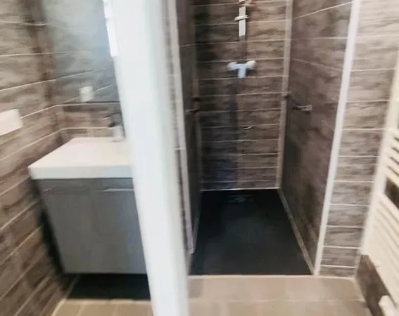 🏠 *Colocation en plein centre de Bordeaux (Quartier Saint-Michel)