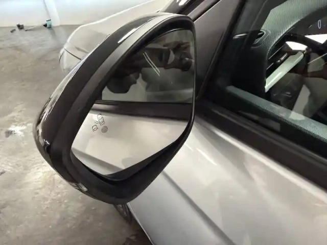 Opel Corsa 1.2 turbo 130 ch bva8 — photo 30