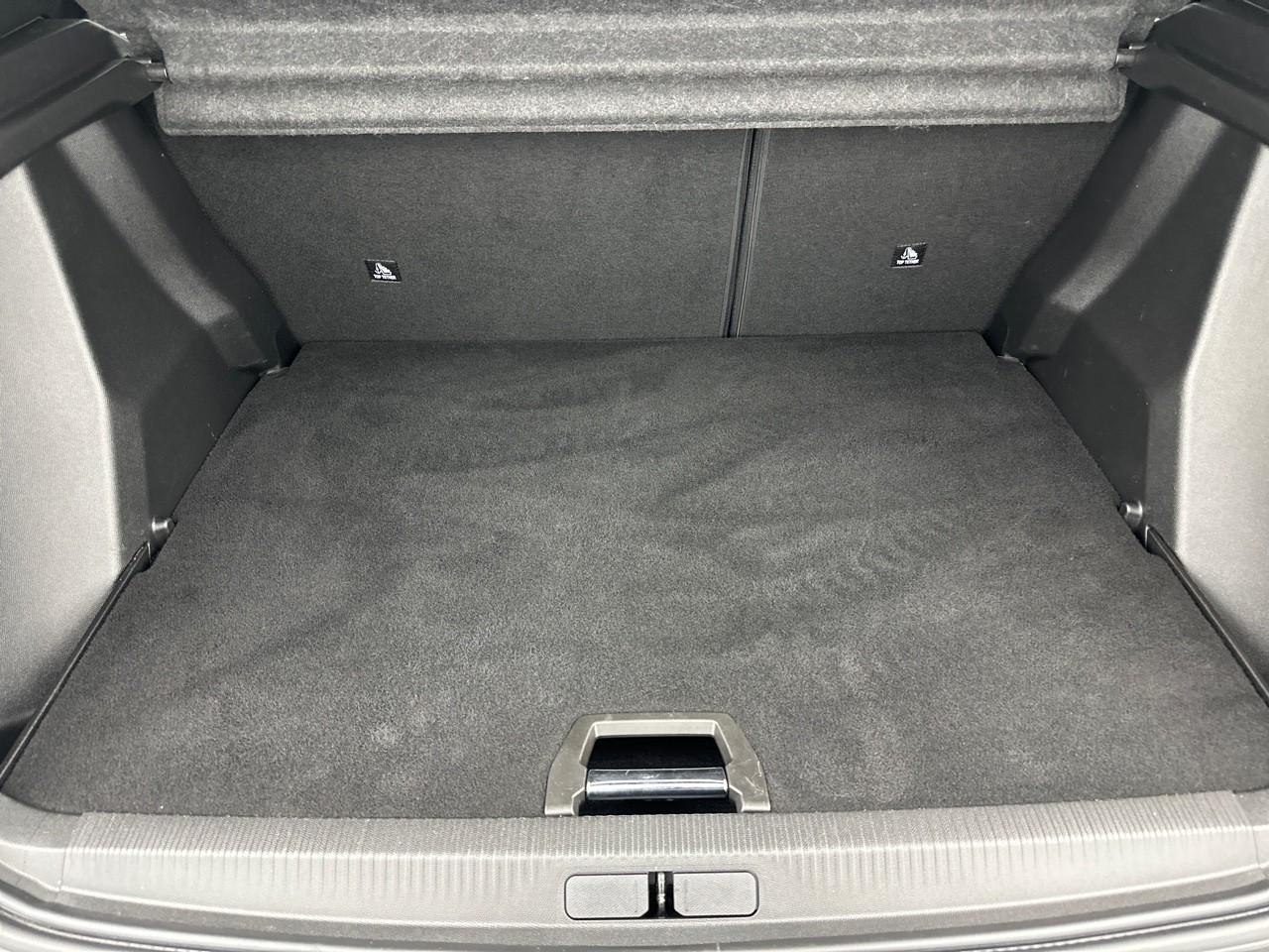 Peugeot 2008 puretech 130 s&s eat8 allure pack — photo 6