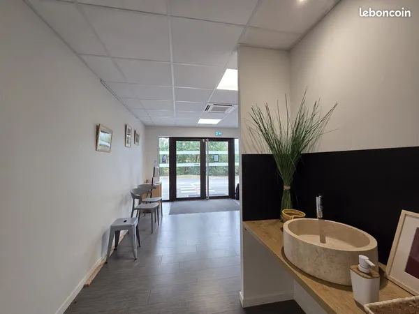 À LOUER - Pôle Santé Theizé | Cabinets de consultation (12 à 35 m²) & cellule professionnelle (50 m²