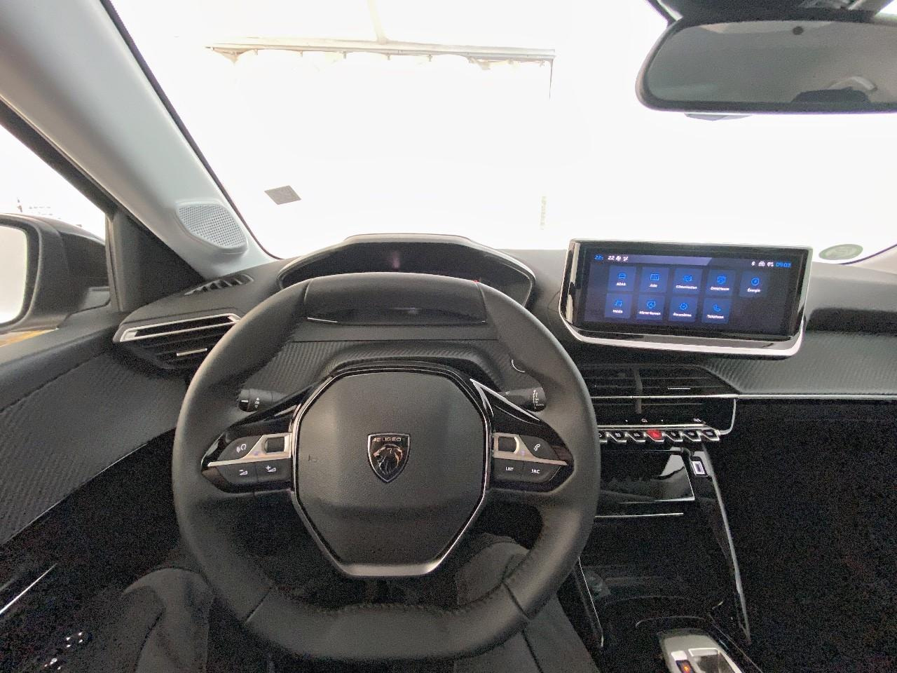 Peugeot 208 electrique 156 ch 54 kwh allure — photo 12