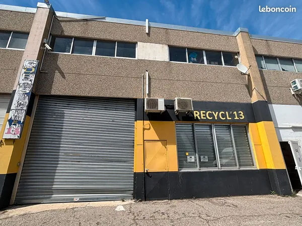 Local commercial 147 m² SALON DE PROVENCE