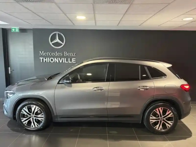 Mercedes Gla 200 d progressive line — photo 37