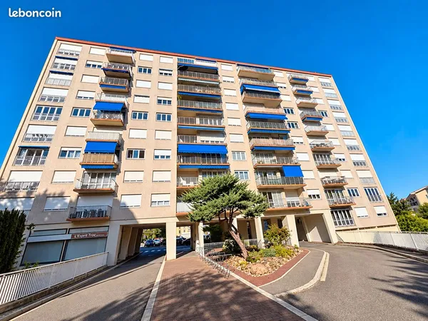 Appartement 6 pièces 104 m²