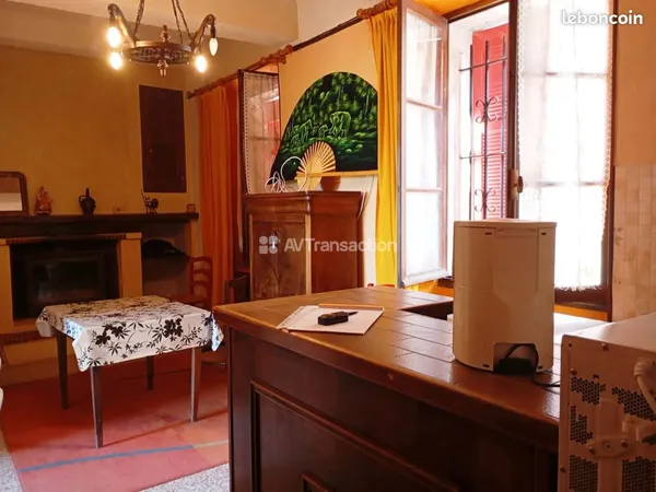 CALLAS : A LOUER Appartement de 2 pièces 33m2, balcon