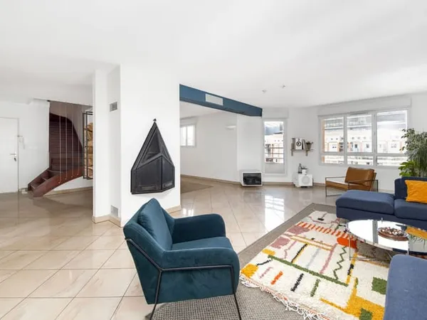 Appartement 4 pièces 186 m²