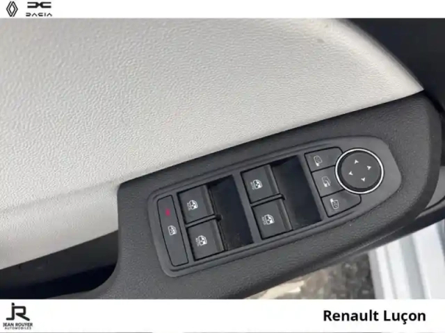 Renault Clio 1.0 tce 90ch techno — photo 14
