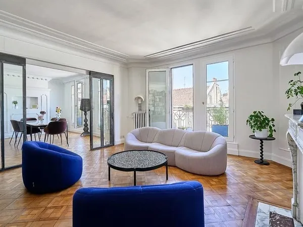 Lille Centre - Bel appartement T6 en dernier étage, balcon