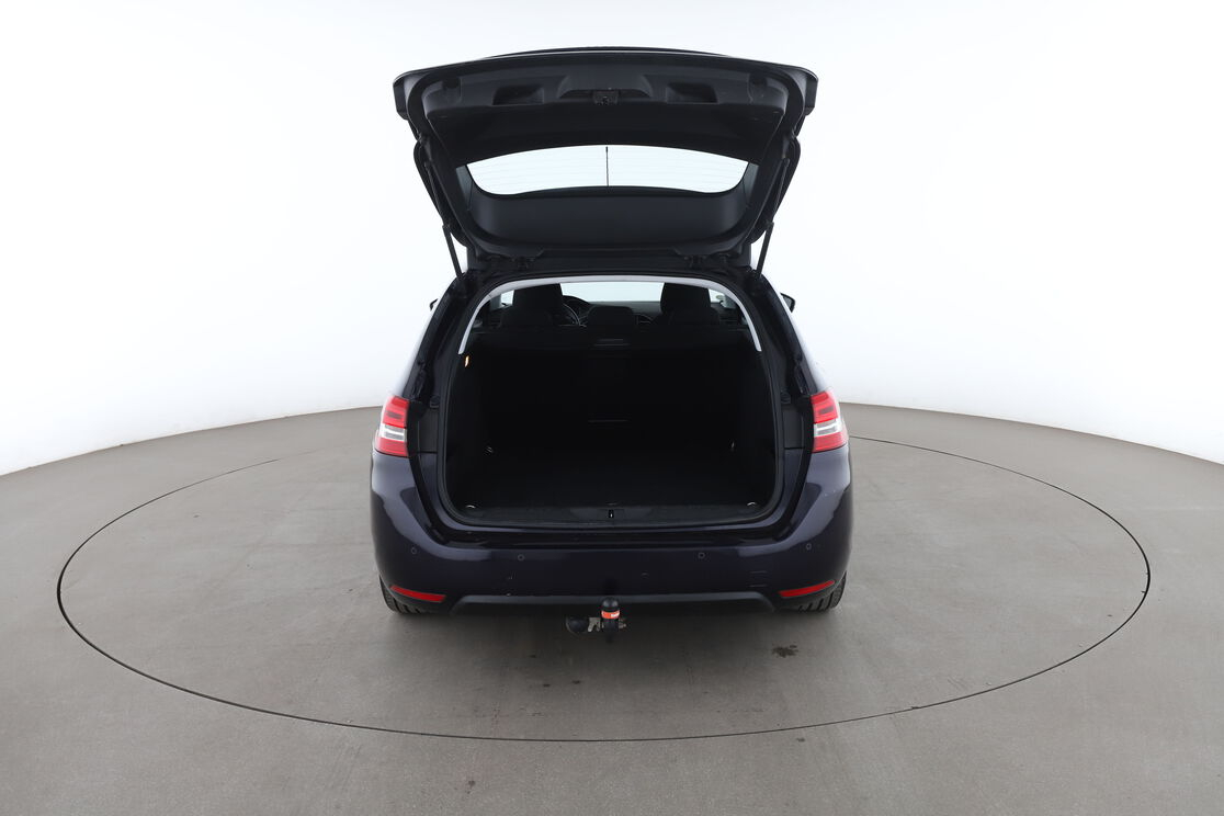Peugeot 308 SW 1.5 Blue-HDi Active Business — photo 15