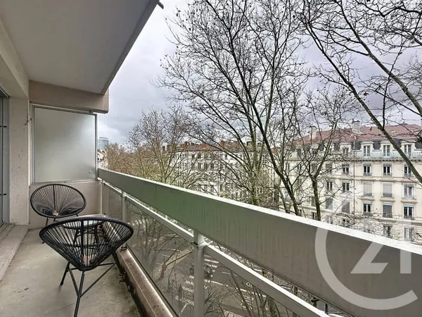 Studio 1 pièce 26 m²