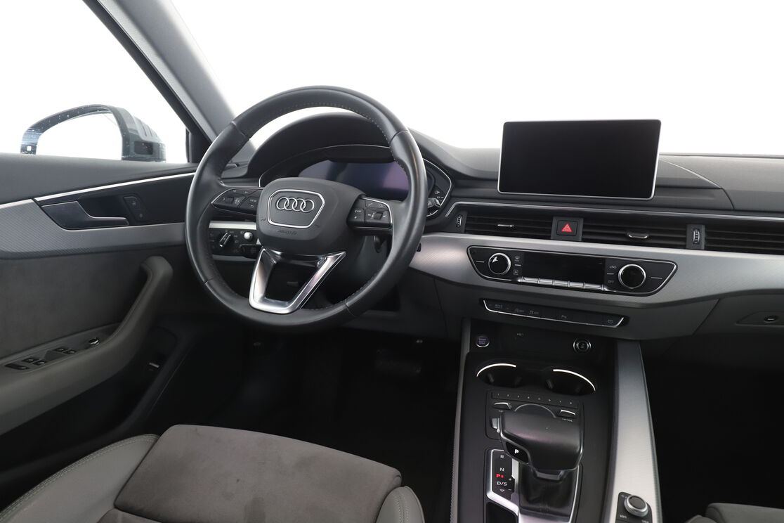 Audi A4 Avant 40 TDI Design Luxe S Tronic — photo 12
