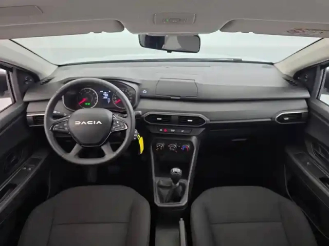 Dacia Sandero sce 65 — photo 4