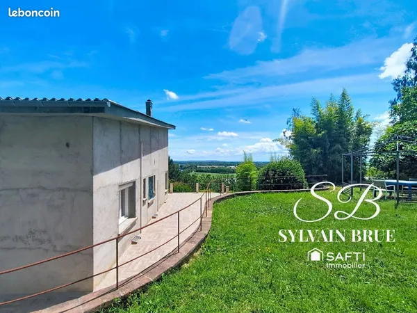 Propriété 8 pièces 196 m²