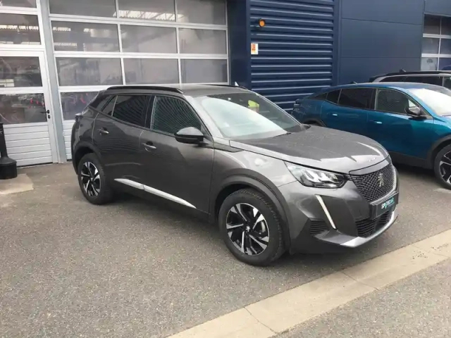Peugeot 2008 puretech 130 s&amp;s bvm6 — photo 28