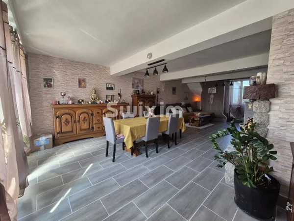 Maison de ville 13 pièces 205 m²