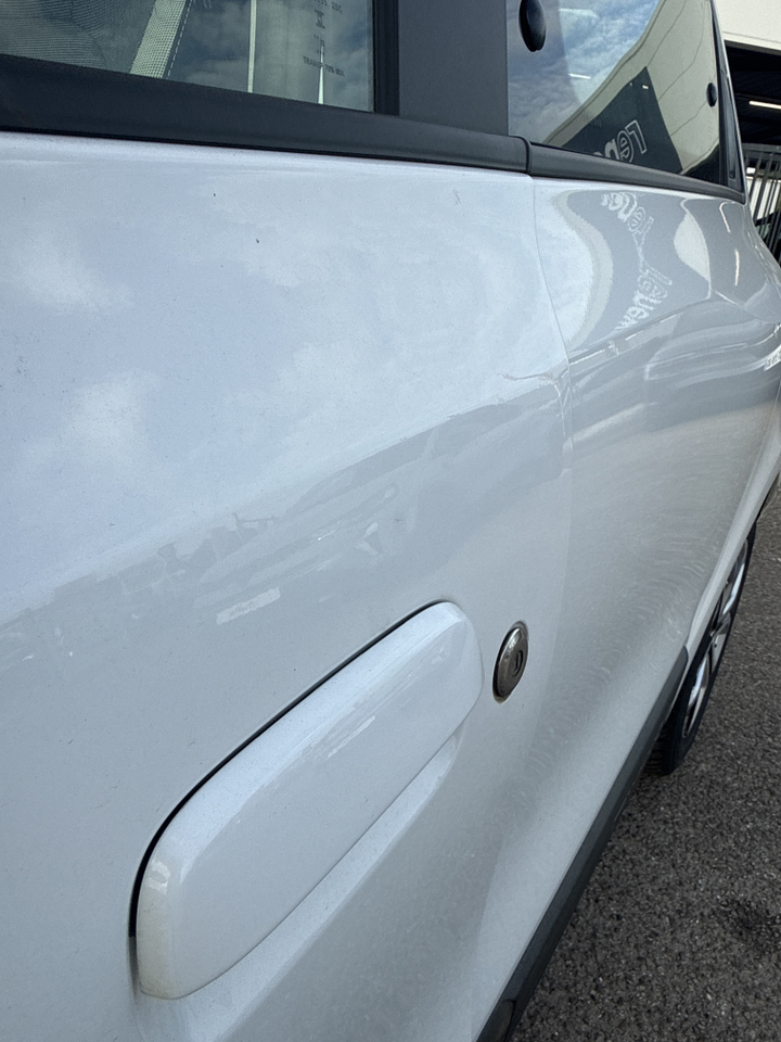 Renault Twingo III E-Tech — photo 22