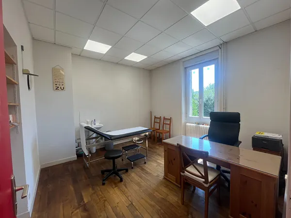 A LOUER - Rochefort-En-Terre- Local professionnel ? 15m2 - Maison médicale -
