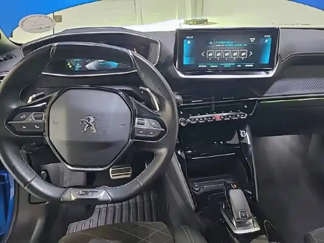 Peugeot 2008 puretech 155 s&amp;s eat8 — photo 11