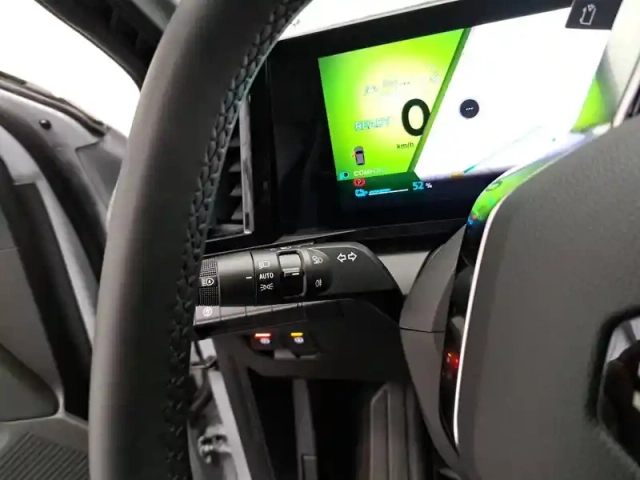 Renault Megane e-tech 220 ch autonomie confort gsr2 — photo 117