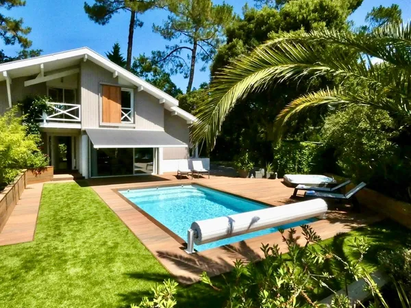 Villa 205 m² climatisée meublée 5 chambres Piscine & jacuzzi Hossegor/Capbreton Bail 9 mois