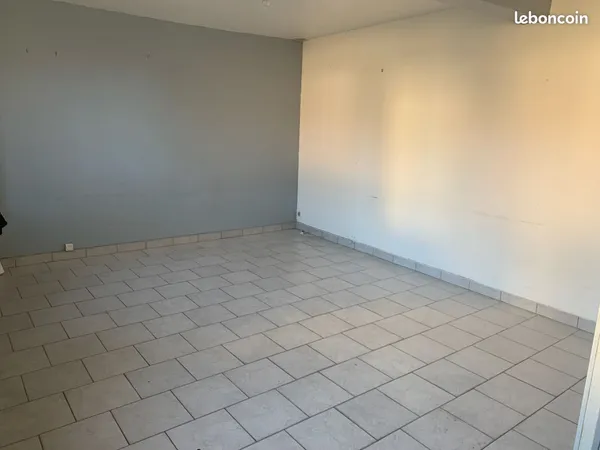 Maison Location Villenauxe-la-Grande 4p 78m² 575€