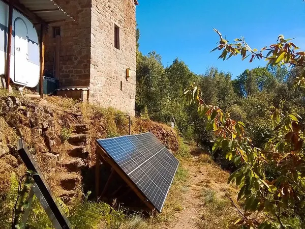 Terrain avec grange