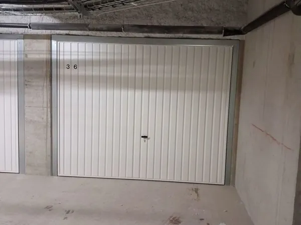 Garage/ box fermé