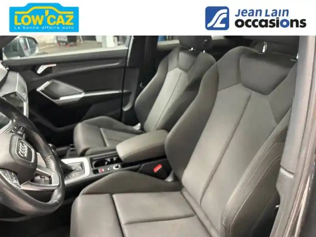 Audi Q3 35 tfsi 150 ch s tronic 7 — photo 12