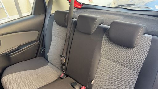 Toyota Yaris 1.5 VVT-i 100 Hybrid E-CVT - Dynamic – 2016 – 112597 km – Hybride essence – Boîte Automatique — photo 25
