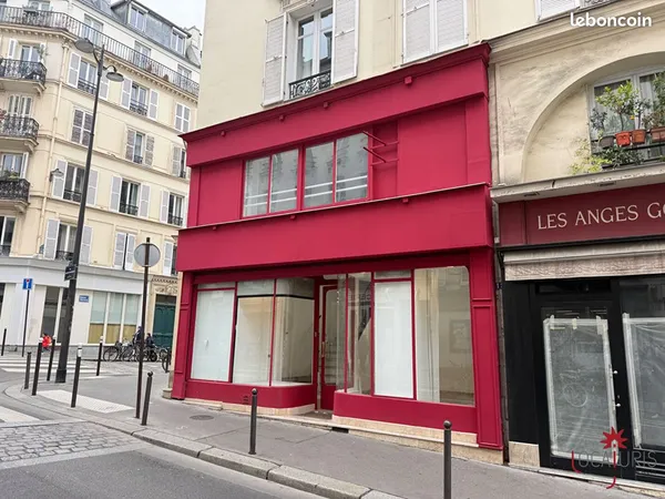 Local 52 m² PARIS