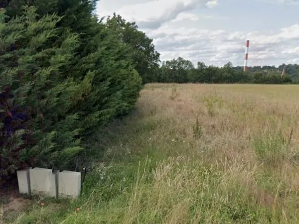 Terrain électricité +eaux 4900mt