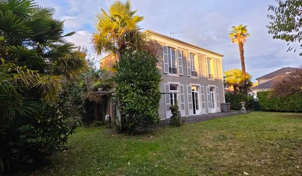 Maison 7 pièces 184 m²