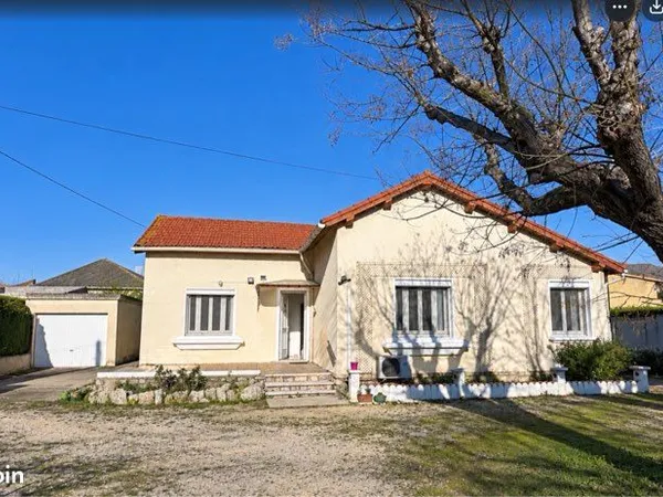 à uzès, plain-pied provençal proche centre, terrain piscinable et évolutif à un petit prix de 249000