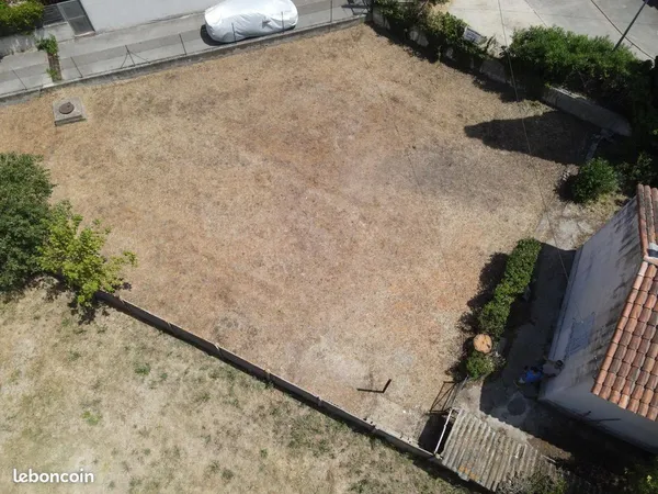 Terrain constructible 379m2
