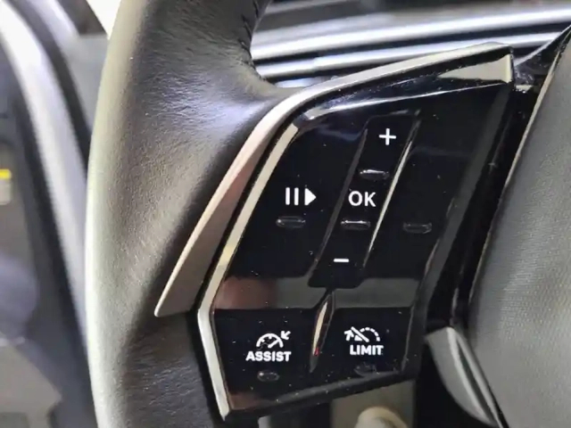 Peugeot 3008 hybrid 136 e-dcs6 — photo 30