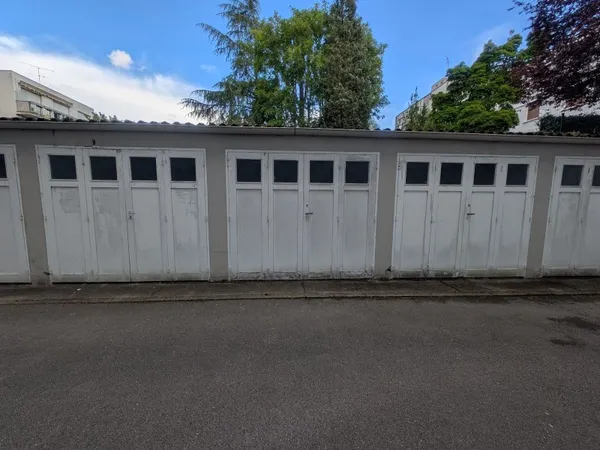 Loue box 12m²