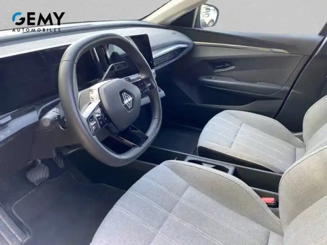 Renault Megane e-tech ev60 220 ch optimum charge — photo 8