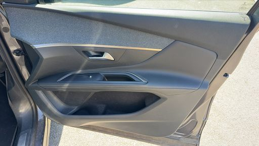 Peugeot 5008 1.2 Pure Tech 130 - GT Line – 2019 – 83881 km – Essence – Boîte Manuelle — photo 43