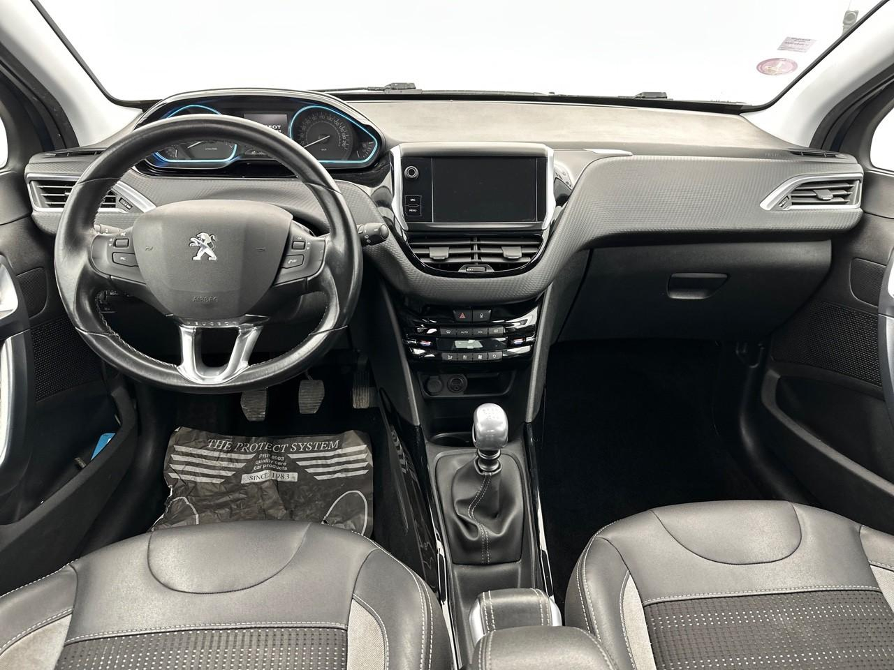 Peugeot 2008 puretech 130ch s&s bvm6 allure — photo 11