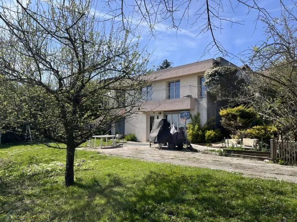 Maison de luxe 9 pièces 213 m²