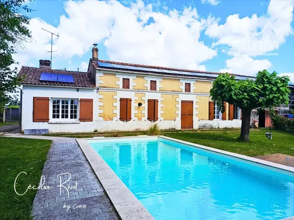 Maison familiale avec dépendances et grand terrain