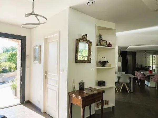 Maison 5 pièces 184 m²