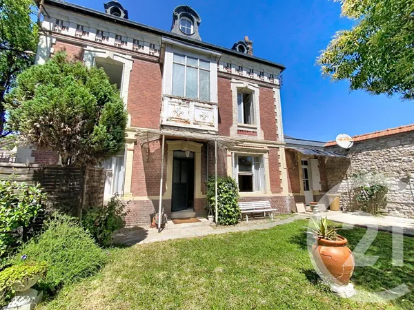 Maison 8 pièces 181 m²