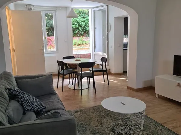 T2 côte Pavée avec jardin