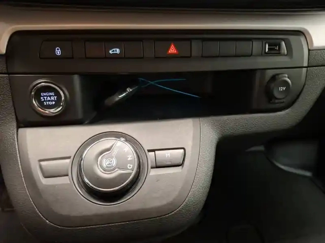 Opel Vivaro fgn taille m bluehdi 180 s&amp;s eat8 — photo 99