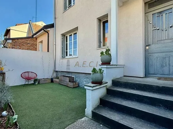 Maison 7 pièces 203 m²